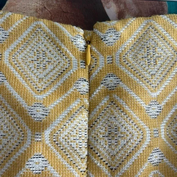 Amanda Chelsea Womens SZ 14 A-Line Skirt Yellow Chevron Brocade Career Zips - Picture 6 of 16